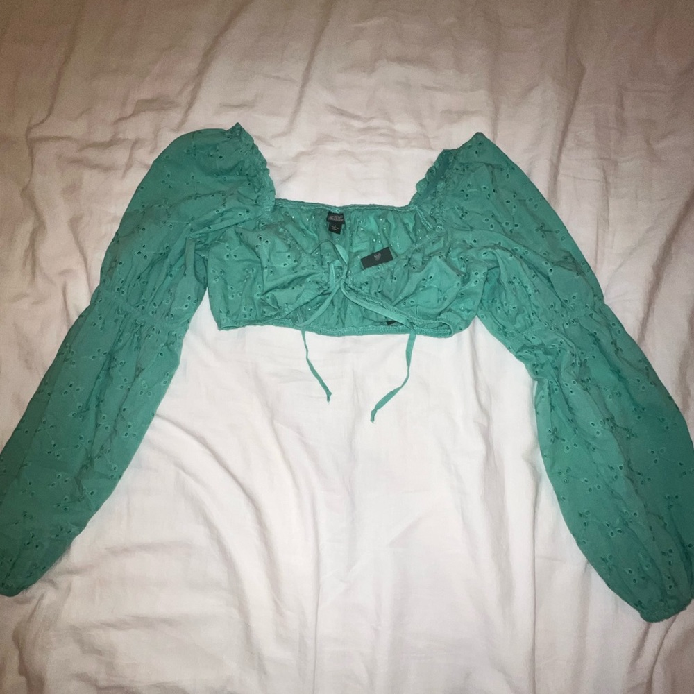 Cropped front tie long sleeve top